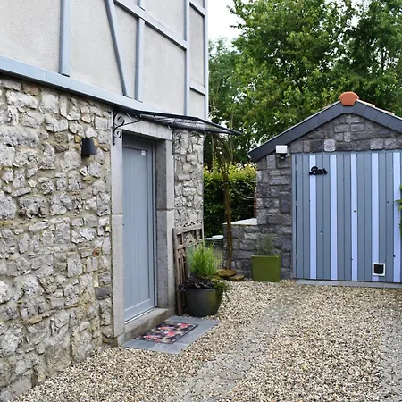 度假居 La Petite Maison 迪南